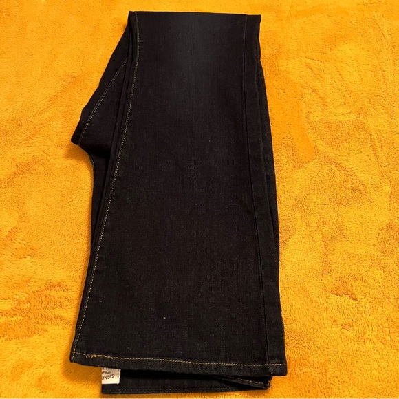 Levi’s mid rise boot cut - Picture 6 of 8